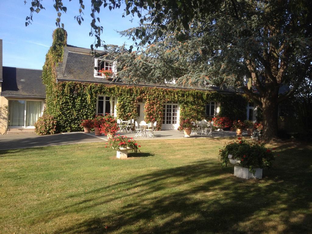 Le Petit Pont Hotel Moncé-en-Belin Eksteriør billede
