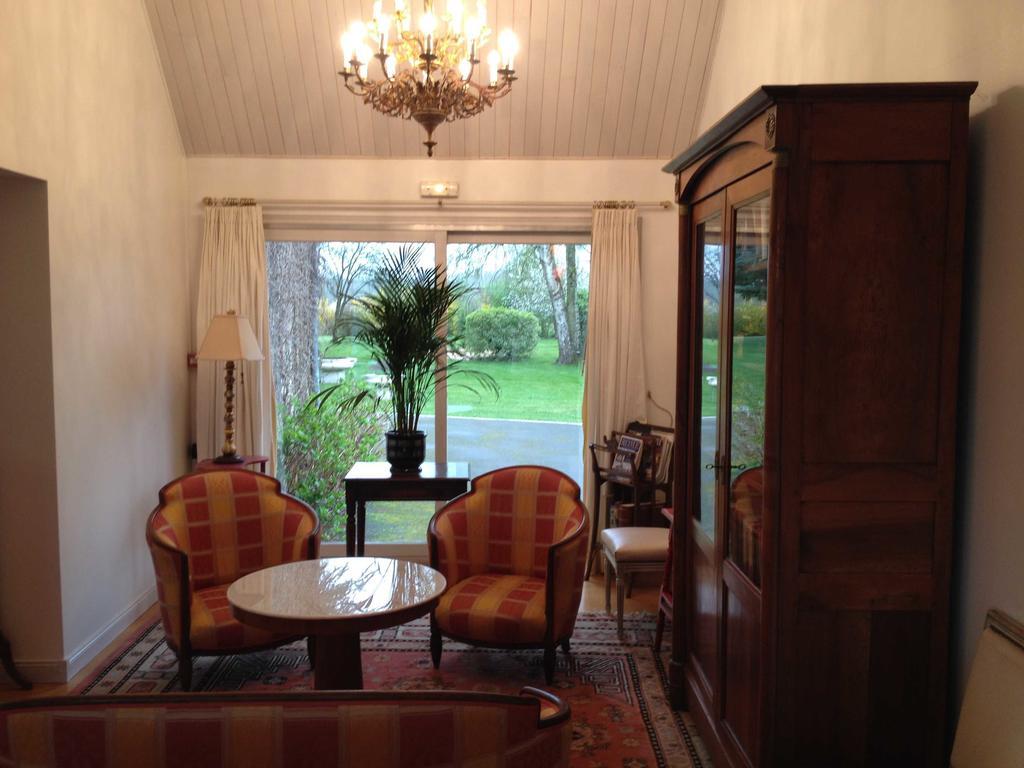 Le Petit Pont Hotel Moncé-en-Belin Eksteriør billede