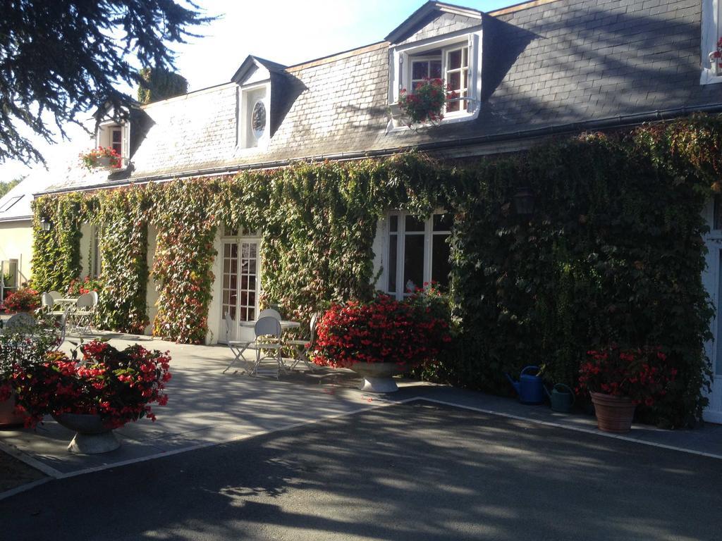 Le Petit Pont Hotel Moncé-en-Belin Eksteriør billede